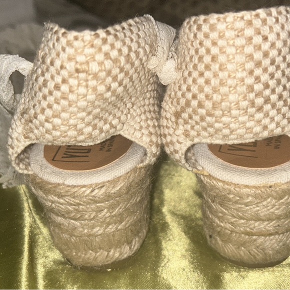 Yutes Lace Up Wedges (Rare & New) - Picture 7 of 10